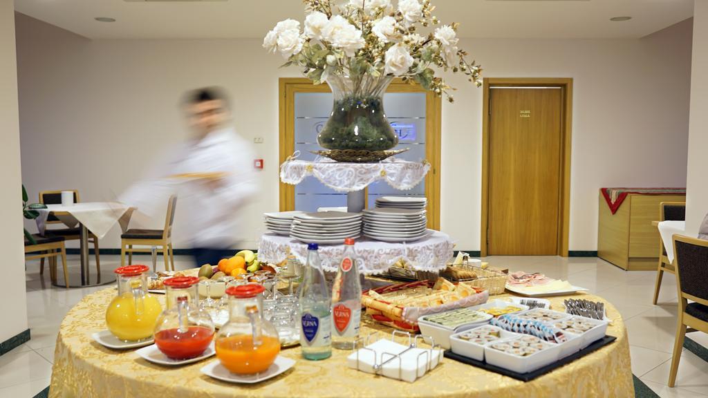 Garden Hotel アレッツォ エクステリア 写真