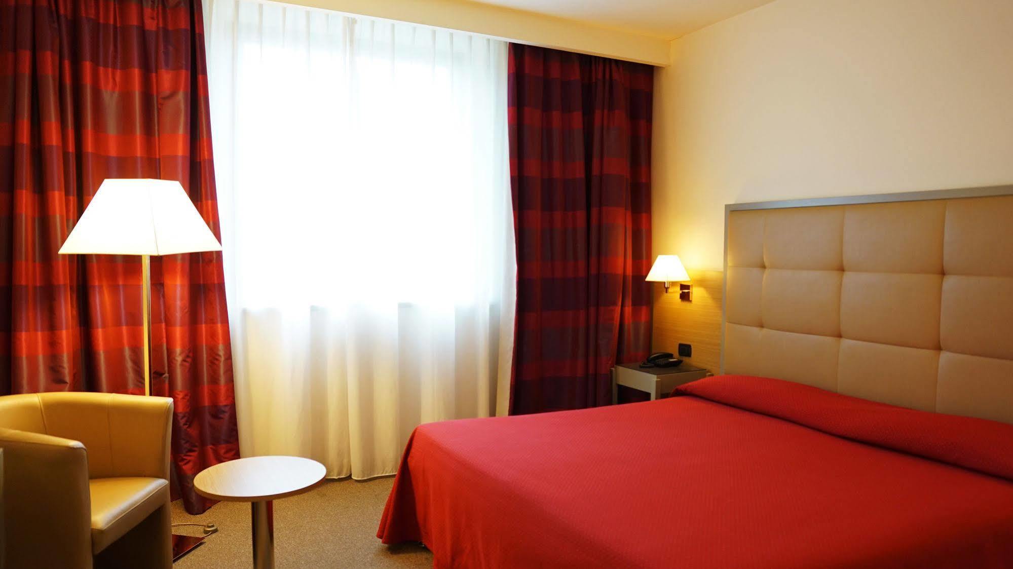 Garden Hotel アレッツォ エクステリア 写真